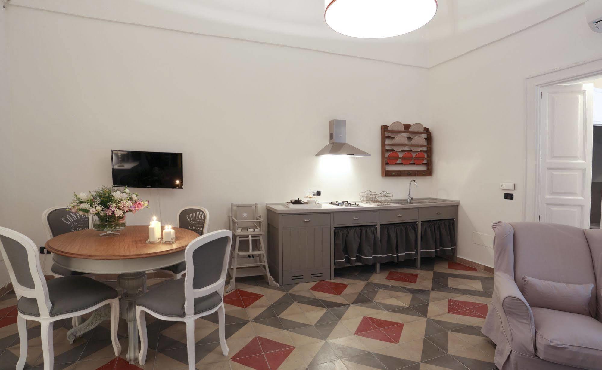 Santa Marta Suites & Apartments Лечче Екстер'єр фото
