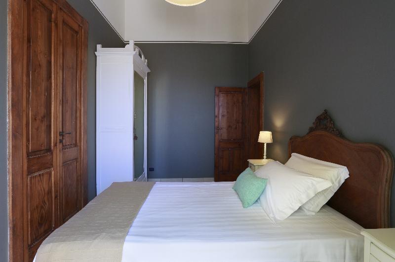 Santa Marta Suites & Apartments Лечче Екстер'єр фото